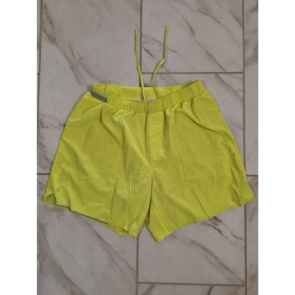 Lululemon Mens Medium Solar Yellow Training Shorts